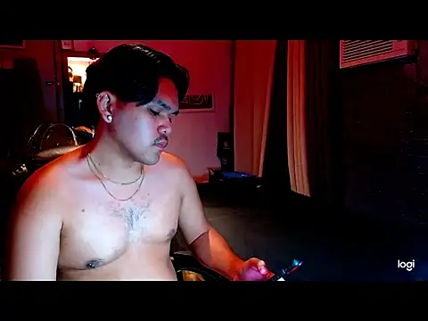 Snapshot of holy_diorxx chatting on April 16, 2026, 1:01 pm holy diorxx online show from April 16, 2026, 1:01 pm