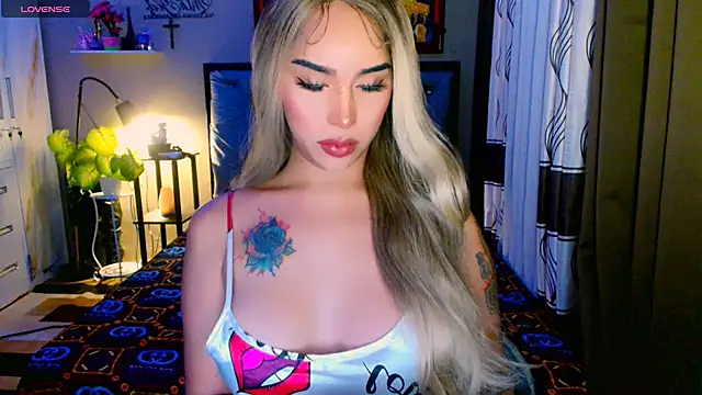 Franchesca Trans online show from November 16, 2025, 2:39 am