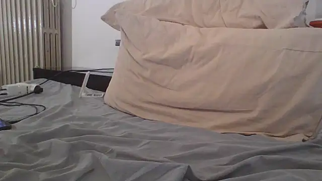 Snapshot of Jounes99 chatting on September 20, 2025, 1:56 pm Jounes99 online show from September 20, 2025, 1:56 pm