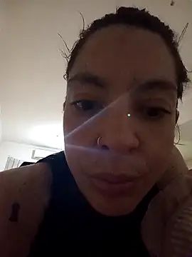 chicalunar24 online show from February 3, 2026, 8:03 pm