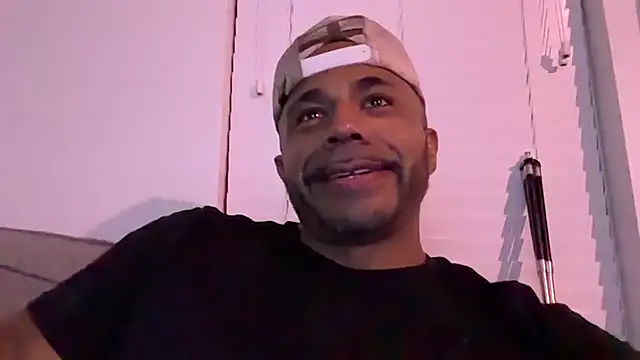 Rcarrasco15 online show from June 3, 2026, 9:01 am