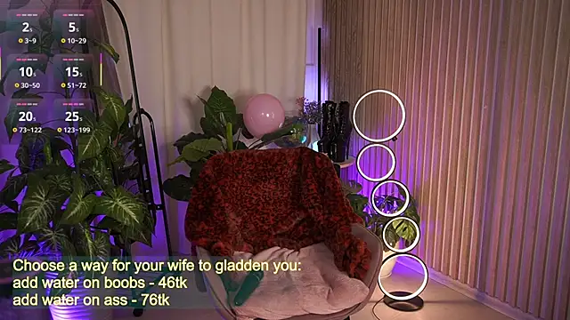 LauraWifeness online show from October 11, 2025, 5:50 am