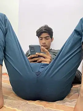 Snapshot of funny_sexxx chatting on February 8, 2026, 3:43 am funny sexxx online show from February 8, 2026, 3:43 am