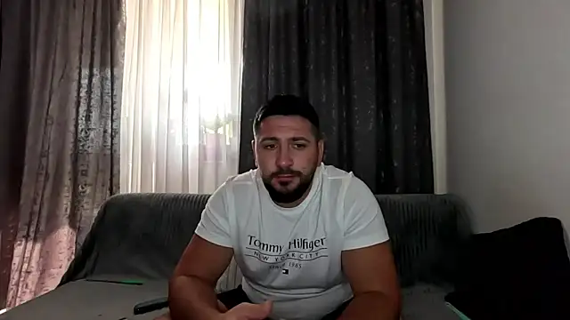 Gold Alpha Boy online show from September 18, 2025, 11:12 am