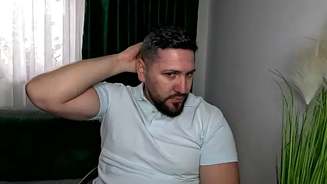 Gold Alpha Boy online show from April 7, 2026, 12:38 pm