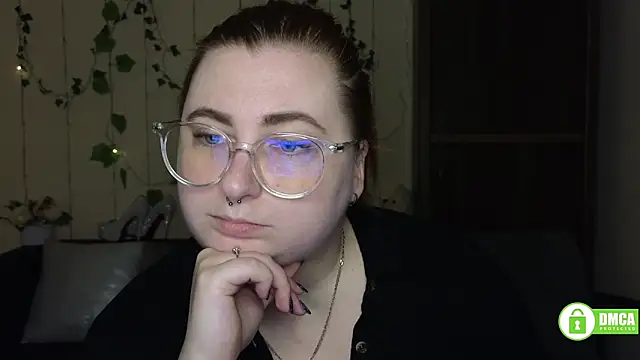 Snapshot of Alicia_love00 chatting on March 3, 2026, 6:30 am Alicia love00 online show from March 3, 2026, 6:30 am