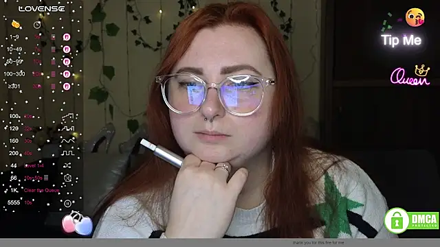 Snapshot of Alicia_love00 chatting on March 11, 2026, 6:30 am Alicia love00 online show from March 11, 2026, 6:30 am