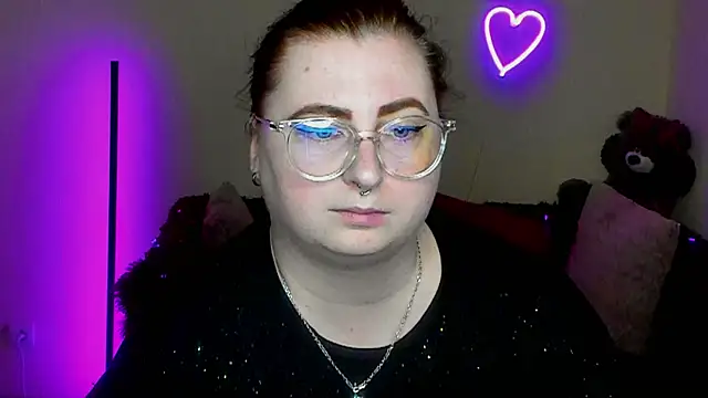 Snapshot of Alicia_love00 chatting on April 6, 2026, 11:22 am Alicia love00 online show from April 6, 2026, 11:22 am