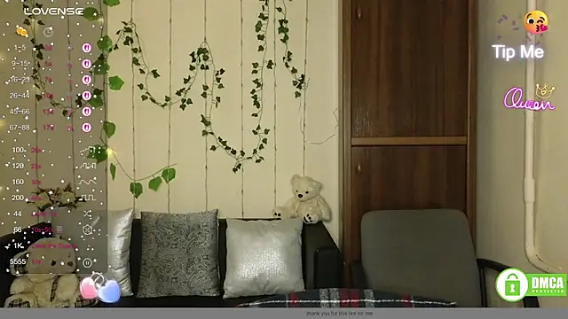 Snapshot of Alicia_love00 chatting on April 12, 2026, 5:23 am Alicia love00 online show from April 12, 2026, 5:23 am