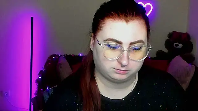 Snapshot of Alicia_love00 chatting on April 13, 2026, 11:27 am Alicia love00 online show from April 13, 2026, 11:27 am