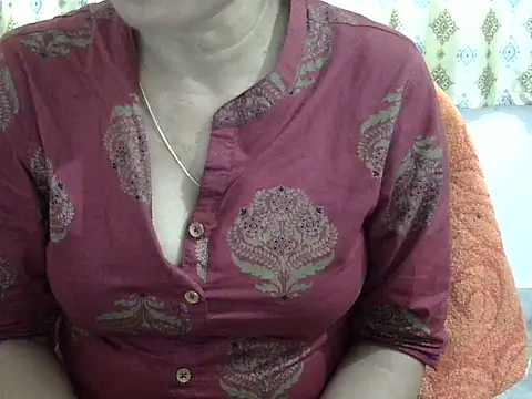 CHAMELI4747 online show from February 2, 2026, 9:08 am