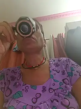 Snapshot of ISHANI-SINGH chatting on November 4, 2025, 1:43 pm ISHANI-SINGH online show from November 4, 2025, 1:43 pm