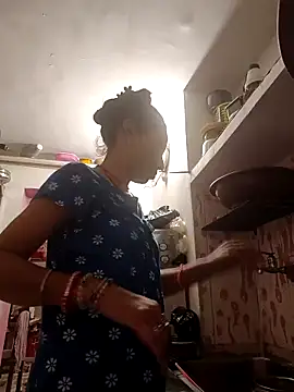 Snapshot of ISHANI-SINGH chatting on November 6, 2025, 3:35 pm ISHANI-SINGH online show from November 6, 2025, 3:35 pm