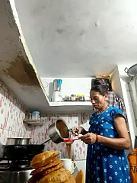 ISHANI-SINGH online show from June 18, 2026, 3:29 am