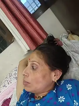 ISHANI-SINGH online show from June 18, 2026, 1:37 pm