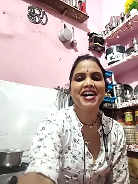 Cut ragni online show from April 8, 2026, 5:35 pm