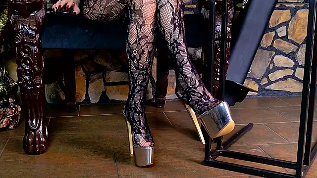 VanessaColby online show from October 12, 2025, 6:18 pm