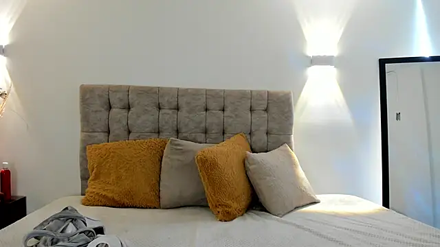 Dakota Mars online show from March 12, 2026, 7:53 pm