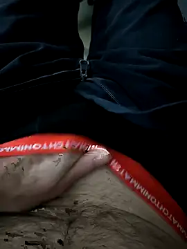 Snapshot of fergi1999 chatting on November 28, 2025, 9:01 am fergi1999 online show from November 28, 2025, 9:01 am