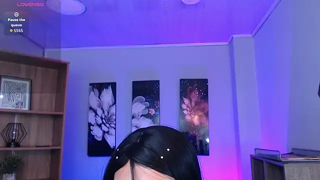 roseefancy online show from September 25, 2025, 11:47 am