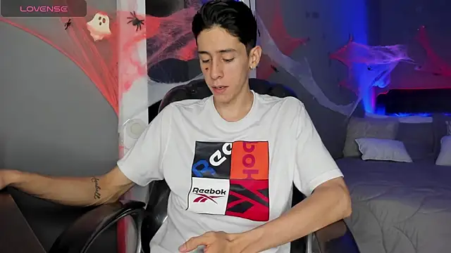 Jhon snow22 online show from October 17, 2025, 1:03 pm