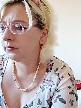 VikaKing online show from November 7, 2025, 8:03 am