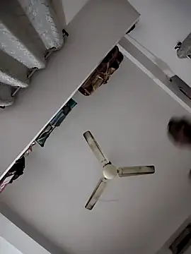 Snapshot of t2pnb chatting on November 2, 2025, 5:04 pm t2pnb online show from November 2, 2025, 5:04 pm