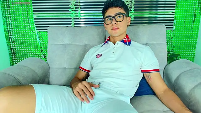 CamiiGuzmanX online show from March 25, 2026, 8:59 pm