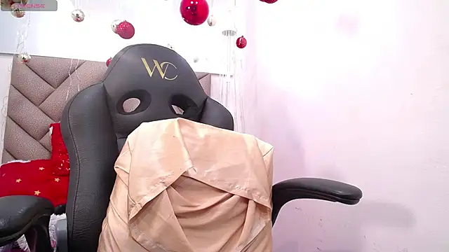 Snapshot of kairadayamai chatting on November 21, 2025, 12:04 pm kairadayamai online show from November 21, 2025, 12:04 pm