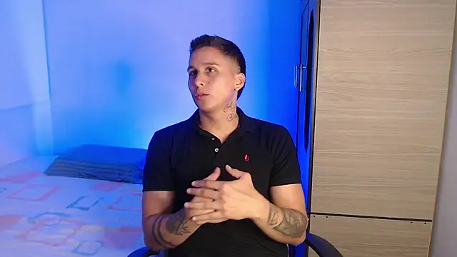 valentinosex1 online show from September 16, 2025, 9:27 pm