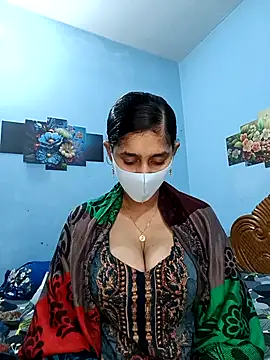 Cute Faria online show from January 18, 2026, 4:22 pm