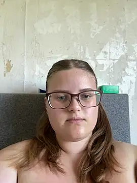 CurvyPaar2 online show from June 26, 2026, 1:48 pm