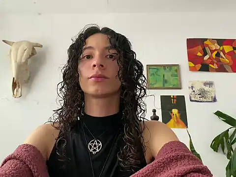 camille delrey online show from September 18, 2025, 9:17 pm