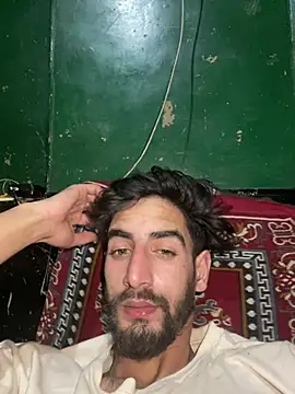 lyath3245 online show from February 6, 2026, 9:29 pm