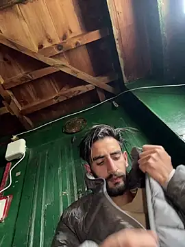 lyath3245 online show from April 9, 2026, 7:14 am