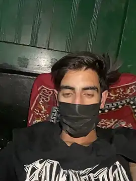 lyath3245 online show from May 14, 2026, 6:47 pm