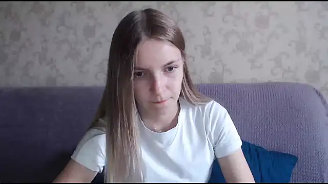 HitGyrl online show from October 29, 2025, 8:16 am