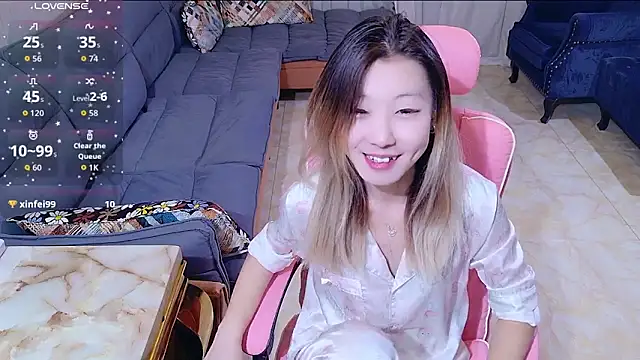 Snapshot of Deserve_E chatting on October 7, 2025, 1:08 pm Deserve E online show from October 7, 2025, 1:08 pm