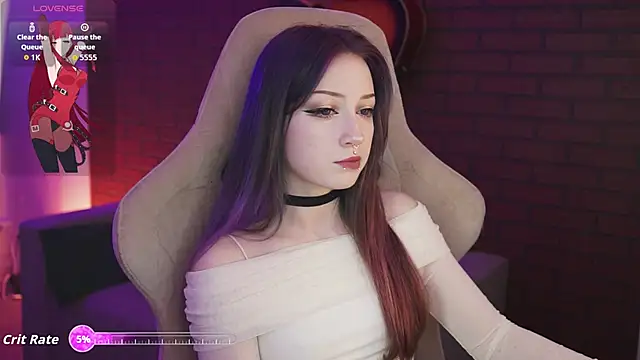 LiliLuna online show from October 2, 2025, 9:49 am