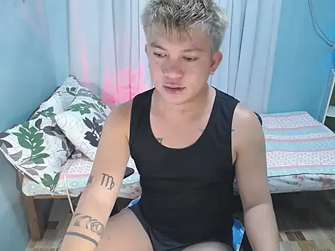 Snapshot of Fuckboii_intown chatting on October 2, 2025, 9:38 am Fuckboii intown online show from October 2, 2025, 9:38 am