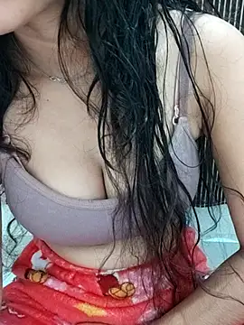 Snapshot of NAIRA5677 chatting on November 17, 2025, 4:29 am NAIRA5677 online show from November 17, 2025, 4:29 am