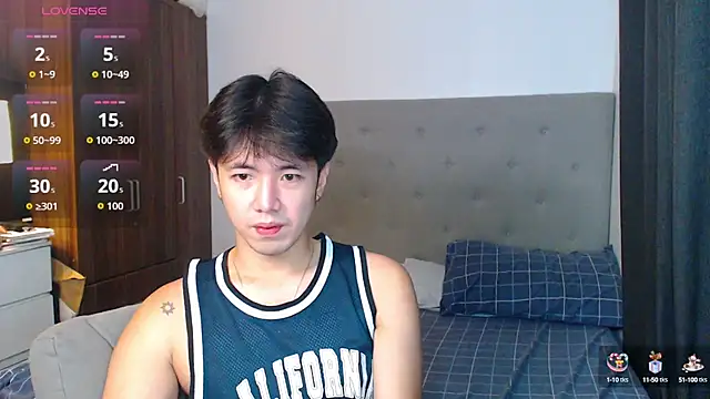Snapshot of Addictiveboi chatting on October 7, 2025, 3:36 am Addictiveboi online show from October 7, 2025, 3:36 am