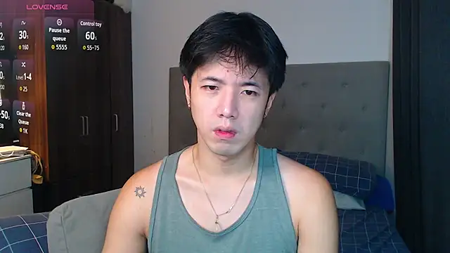 Snapshot of Addictiveboi chatting on October 20, 2025, 3:18 am Addictiveboi online show from October 20, 2025, 3:18 am