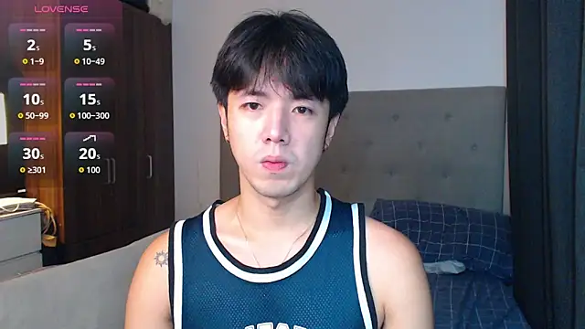 Snapshot of Addictiveboi chatting on October 21, 2025, 3:29 am Addictiveboi online show from October 21, 2025, 3:29 am