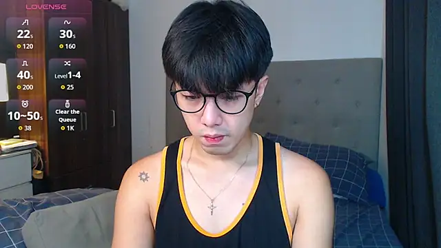 Snapshot of Addictiveboi chatting on October 23, 2025, 3:28 am Addictiveboi online show from October 23, 2025, 3:28 am