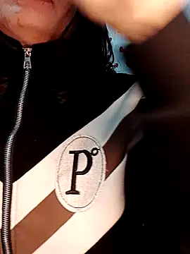 Snapshot of Hinna_x chatting on February 13, 2026, 3:35 am Hinna x online show from February 13, 2026, 3:35 am