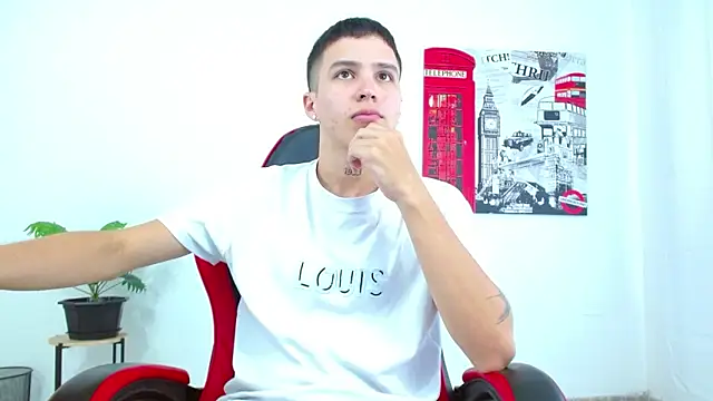 Cumandres18 online show from November 4, 2025, 2:16 pm