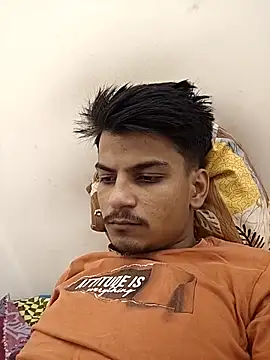 Snapshot of KaranSingh0m chatting on May 3, 2026, 2:34 pm KaranSingh0m online show from May 3, 2026, 2:34 pm