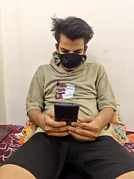 Snapshot of KaranSingh0m chatting on June 10, 2026, 9:52 am KaranSingh0m online show from June 10, 2026, 9:52 am