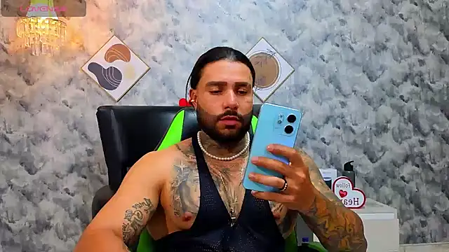 Apolo rousse1 online show from February 27, 2026, 10:10 pm